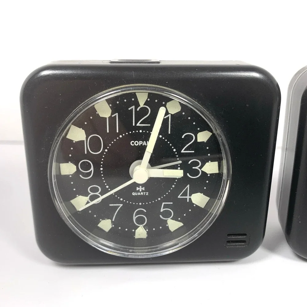 Lot‎ of 2 Vintage Travel Battery Operated Clocks Copal Quartz HQ 255